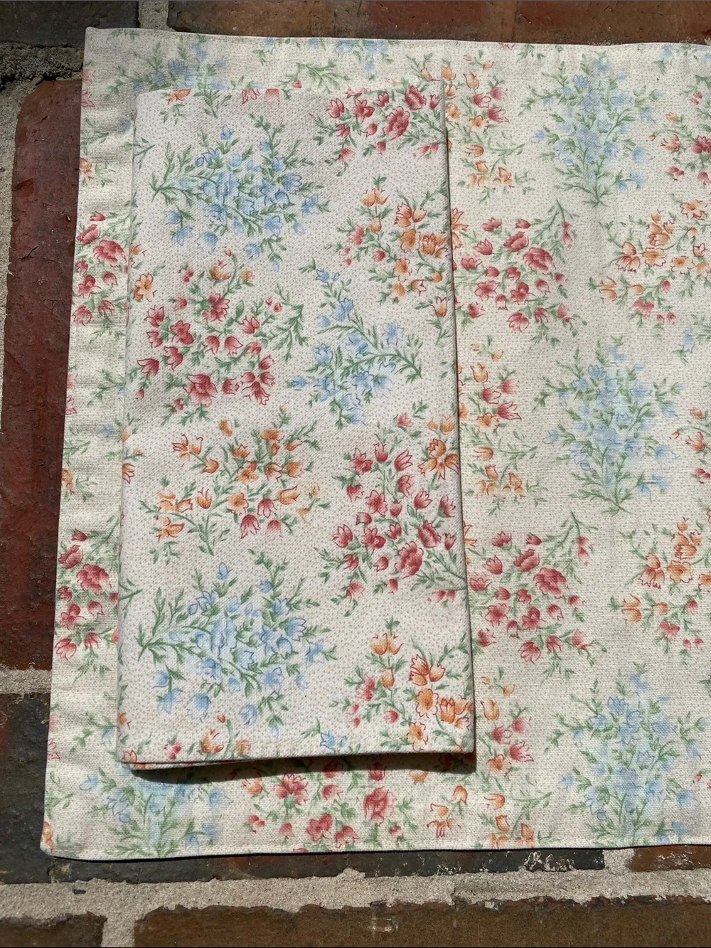 Longaberger Vintage Blossom Floral Cotton Placemat and Napkin Set of 6